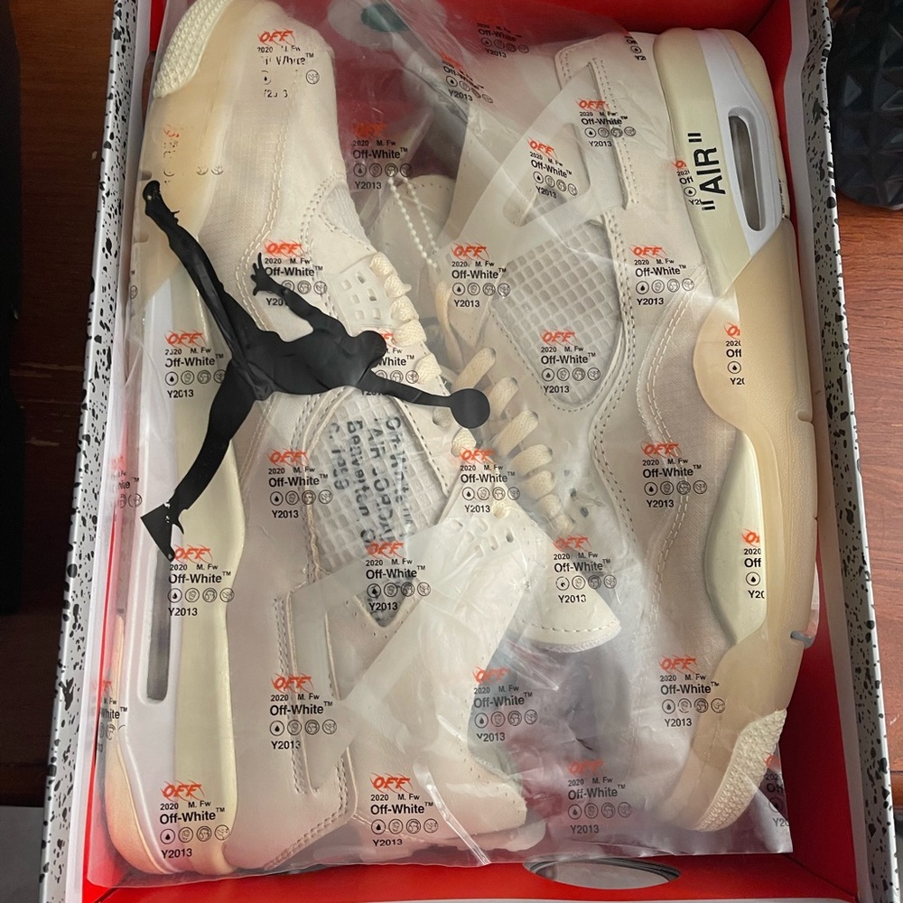 Jordan Retro 4 “Off White” BGRADE